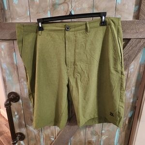 DIXXON Men's Green Flat Front Shorts